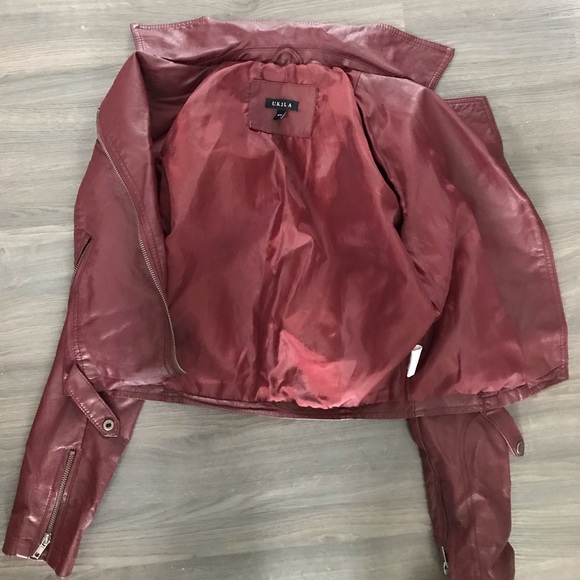 Red fake leather jacket - Picture 2 of 7